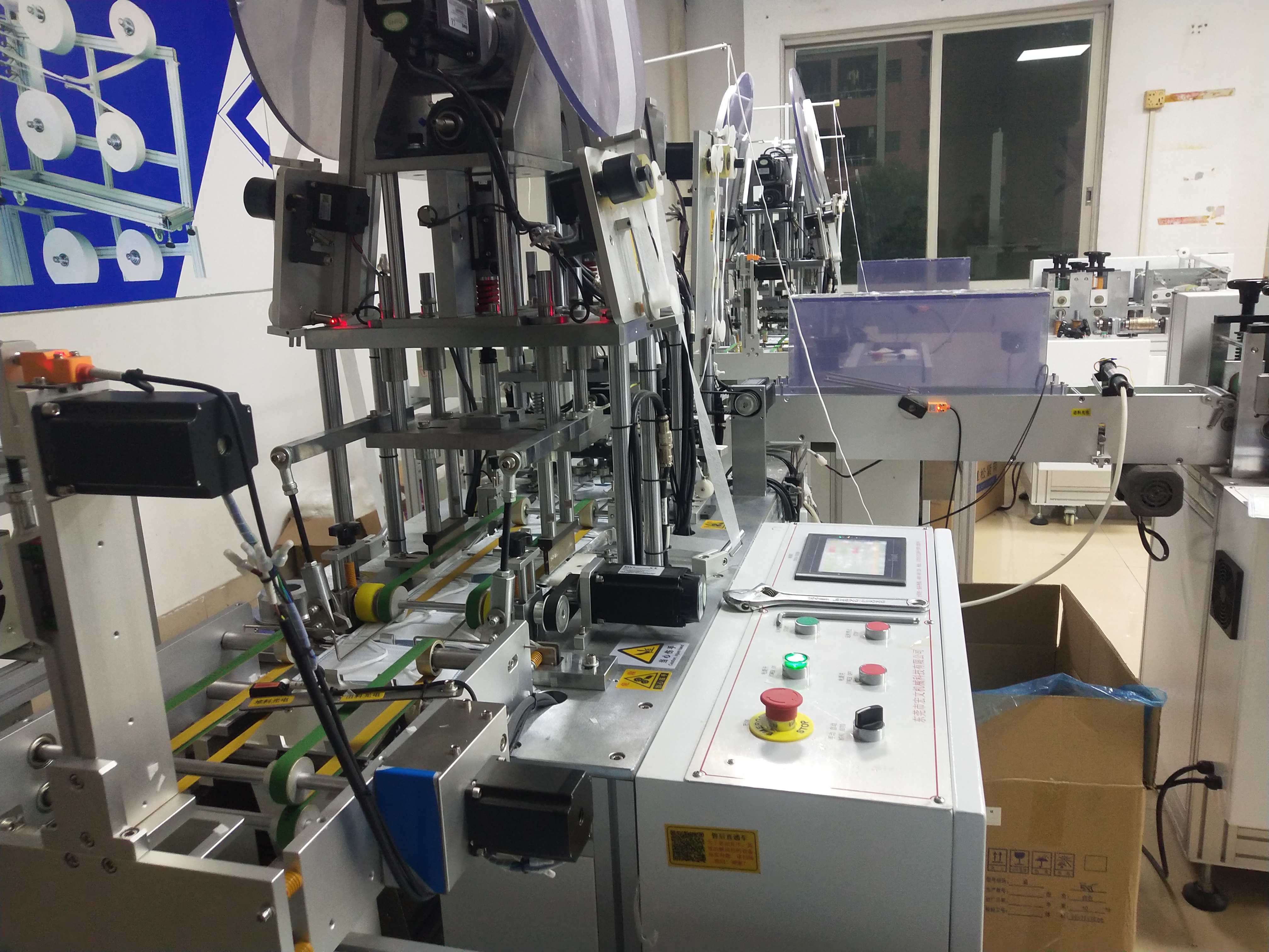 內耳帶包邊一拖一醫用（yòng）外科平麵口罩機